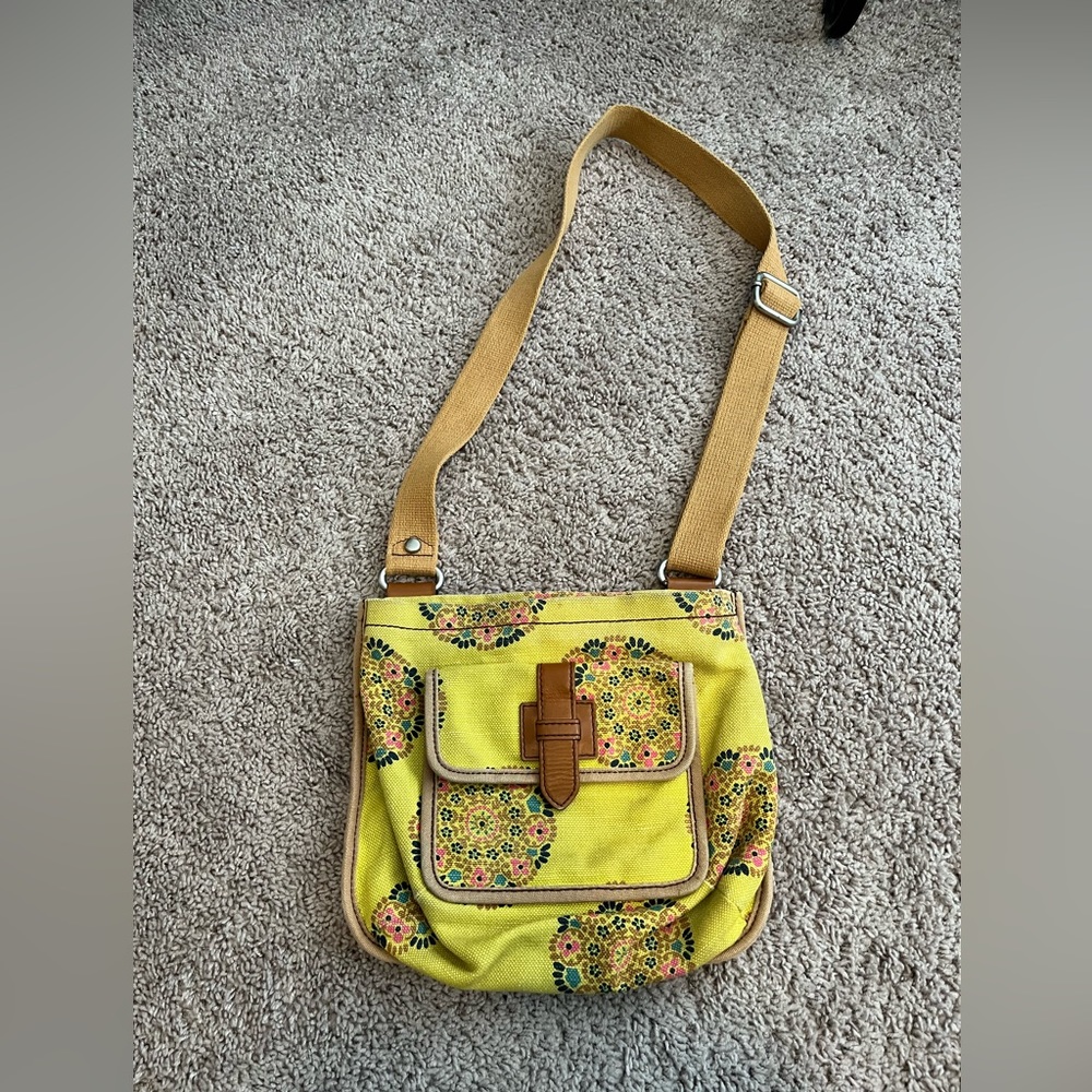 Medium sized Fossil purse